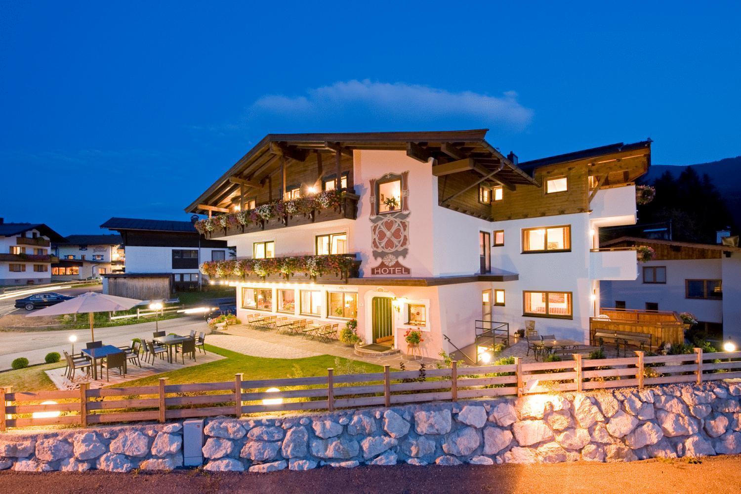 Landhotel Foehrenhof Ellmau Exterior photo